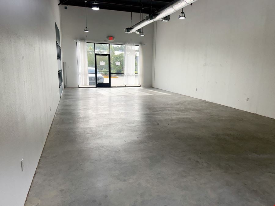 Retail Suites Fronting O'Neal Lane