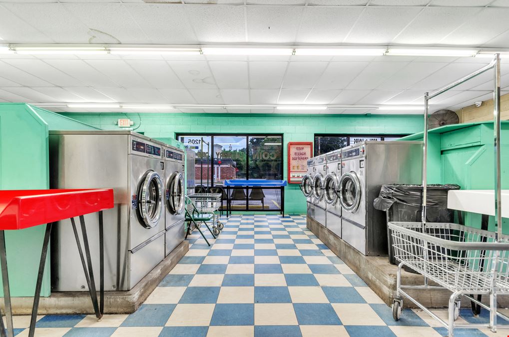 1205 N Franklin - Established Laundromat For Sale w/ Extra Lot