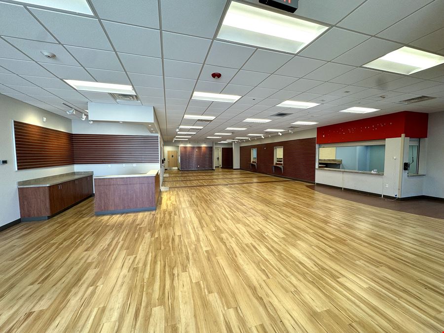 Squire Shopping Center