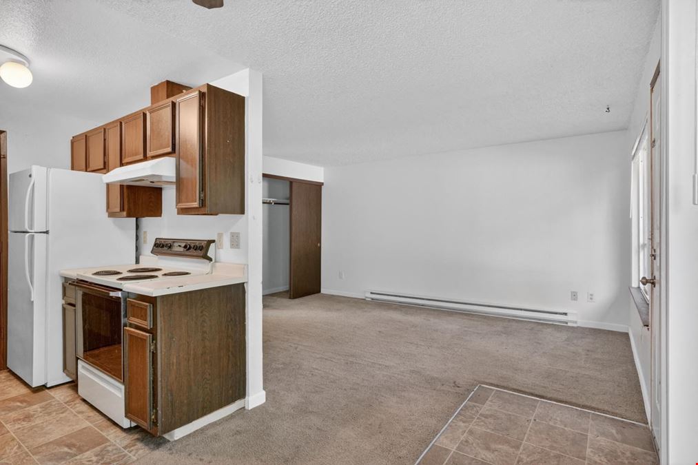 Eastwood Estates - 19109-19123 SE Yamhill St