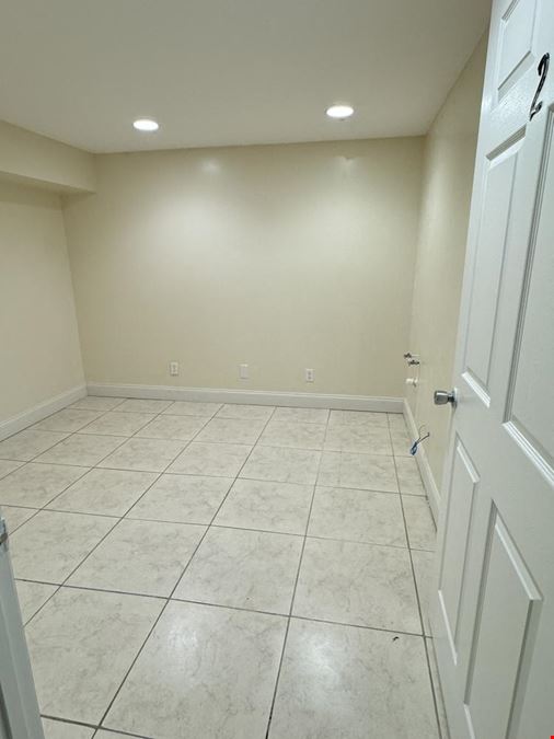 4,691 +/- SQFT FREESTANDING office space