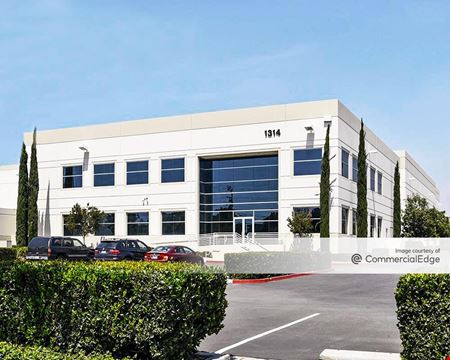 Preview of Industrial space for Rent at 1314 West Merrill Avenue