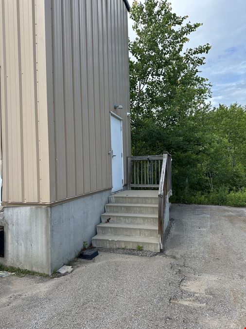 63 Airport Dr # 9