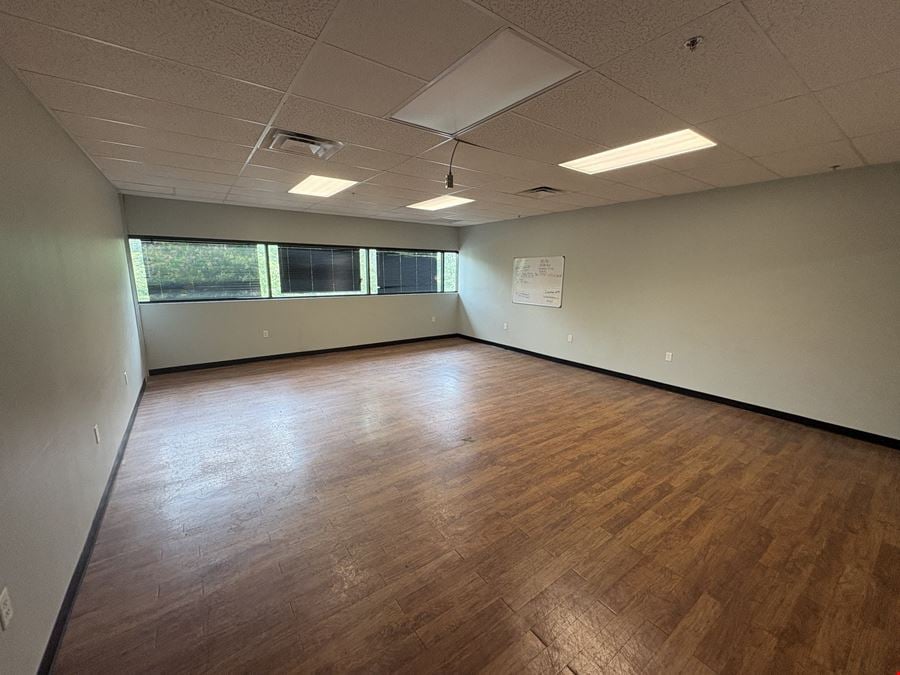 2805 E Zion Rd