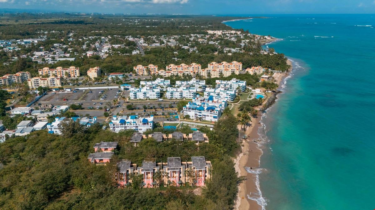 Beachfront Re-Development Opportunity in Loíza For Sale