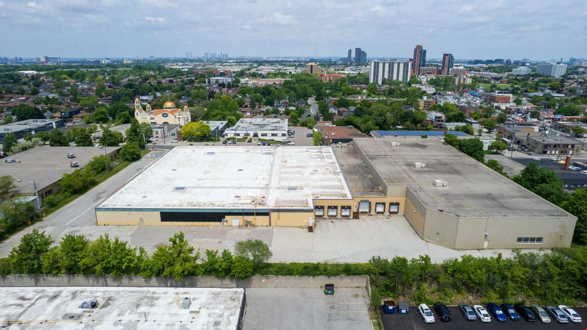 75 Tycos Drive, Toronto Ontario M6B 1W3