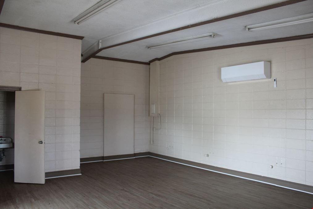 1102 Meeting St