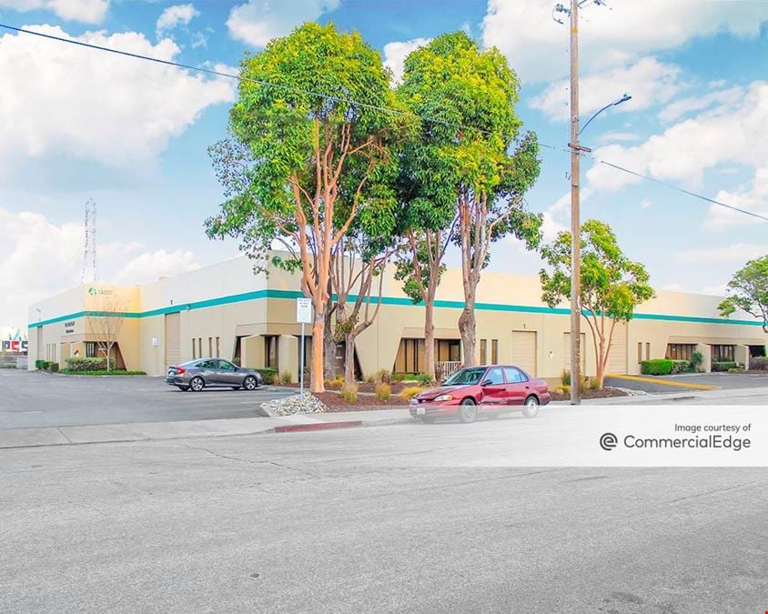 14300-14390 Catalina St.