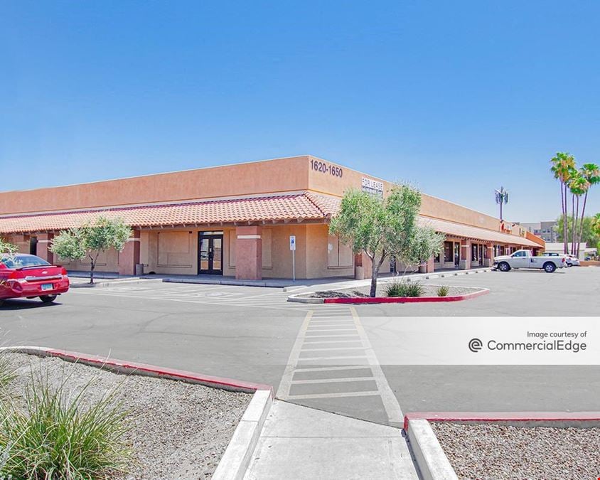 Camelback Retail Center
