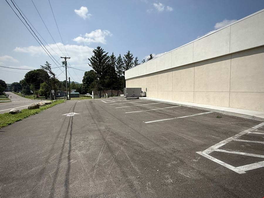 West Gate Plaza