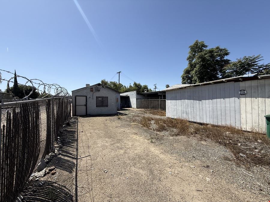 Prime Location Office/Warehouse in Downtown Fresno