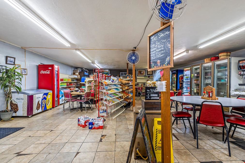 Convenience Store in Naples, TX for Sale