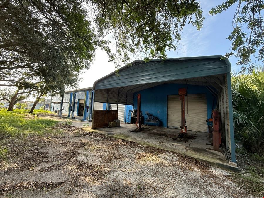 Stand Alone Automotive Building in Heart of Brevard County