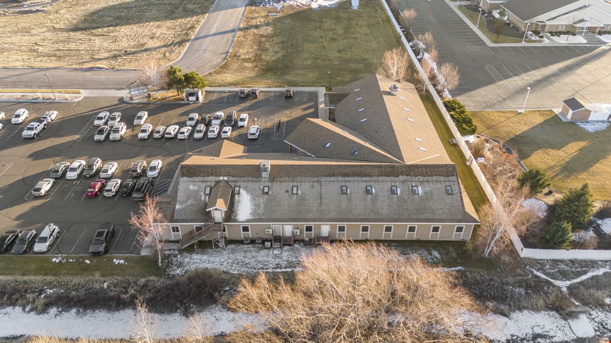 346 Grand Loop, Suite 180
