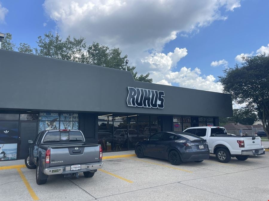 Hard Corner Shopping Center on Jones Creek Rd. for Lease