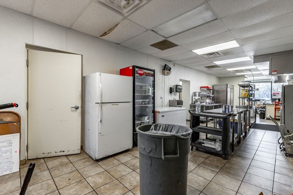 Drive-Through QSR 1,300 SF on Brainerd Road in Chattanooga