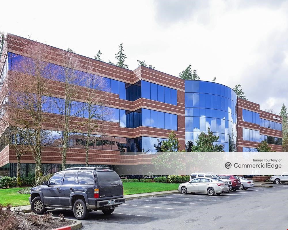 Kruse Woods Corporate Park - 5000 Meadows