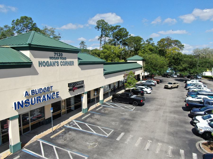 Hogan's Corner Shopping Center