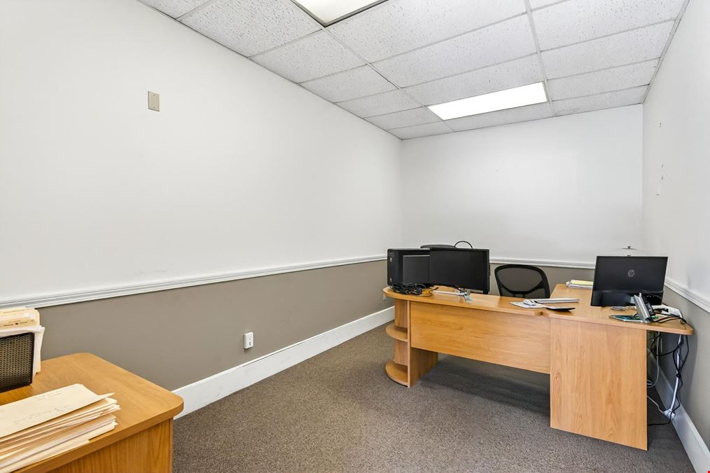 123 S Main St, Athol