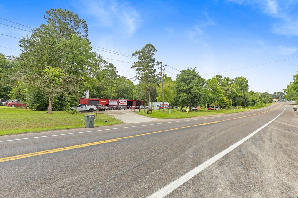 High-Traffic Commercial Property Near I-45