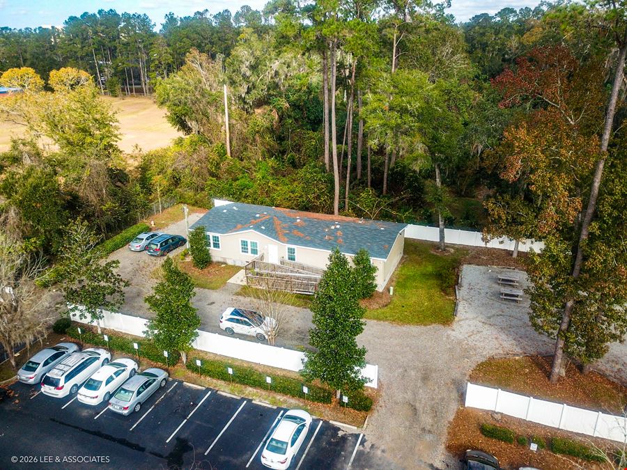 5902 NW 1st Place