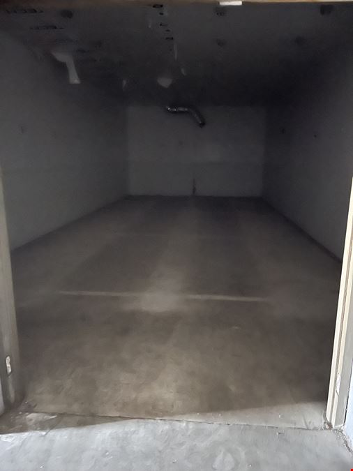 13736-13740 Saticoy St Van Nuys CA 91402