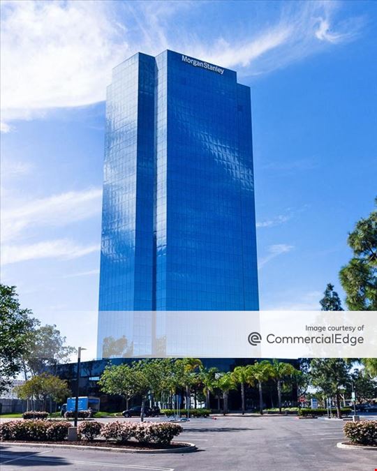 Topa Financial Plaza - 300 Esplanade Drive