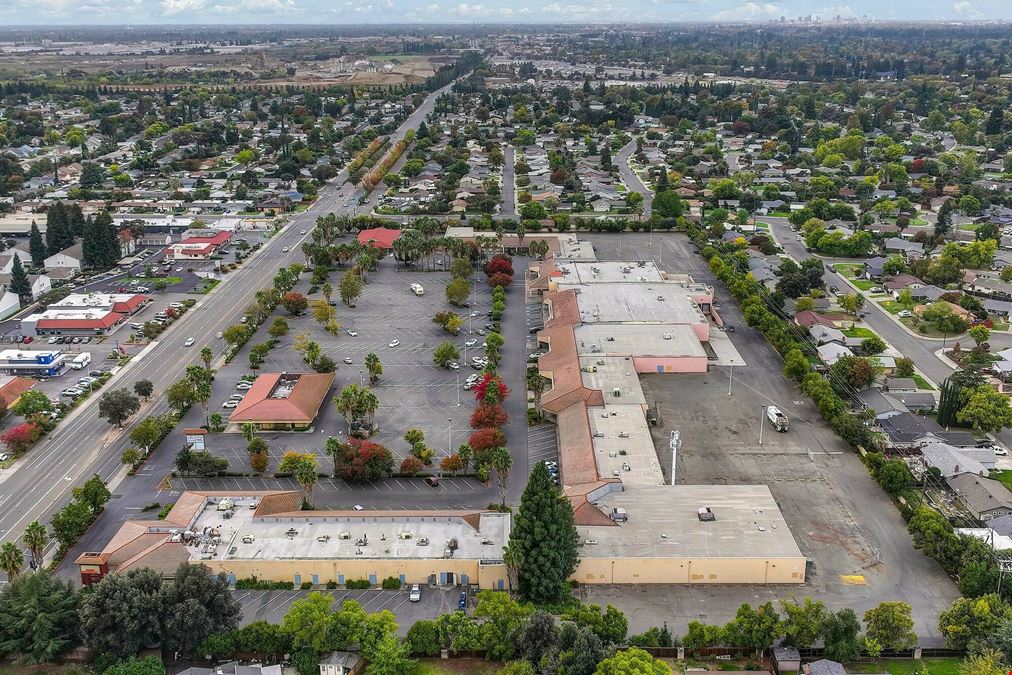 Rosemont Plaza