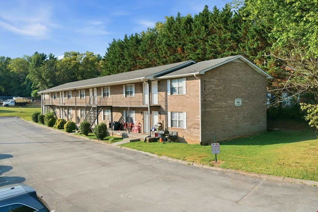 Gate Manor Apartments