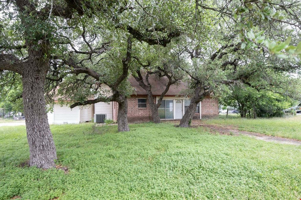 1107 Leander Dr