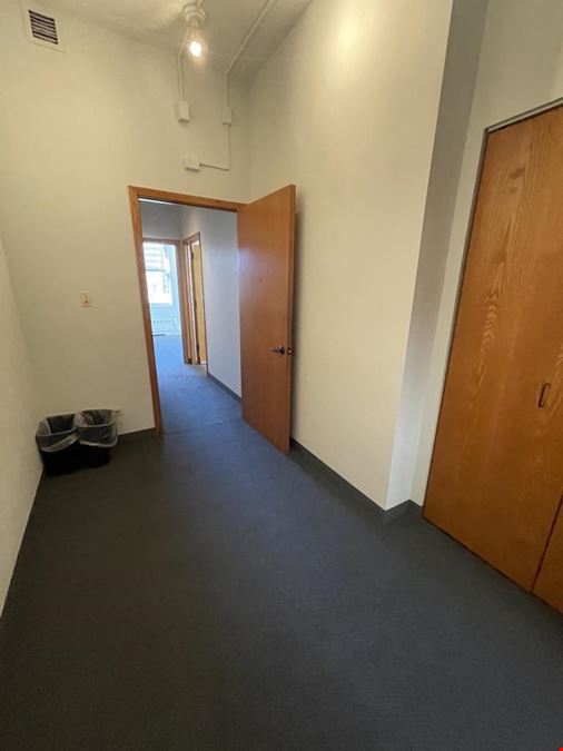 111 N Wabash Ave - Garland Building - Office
