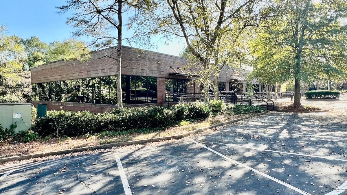 8800 Roswell Rd