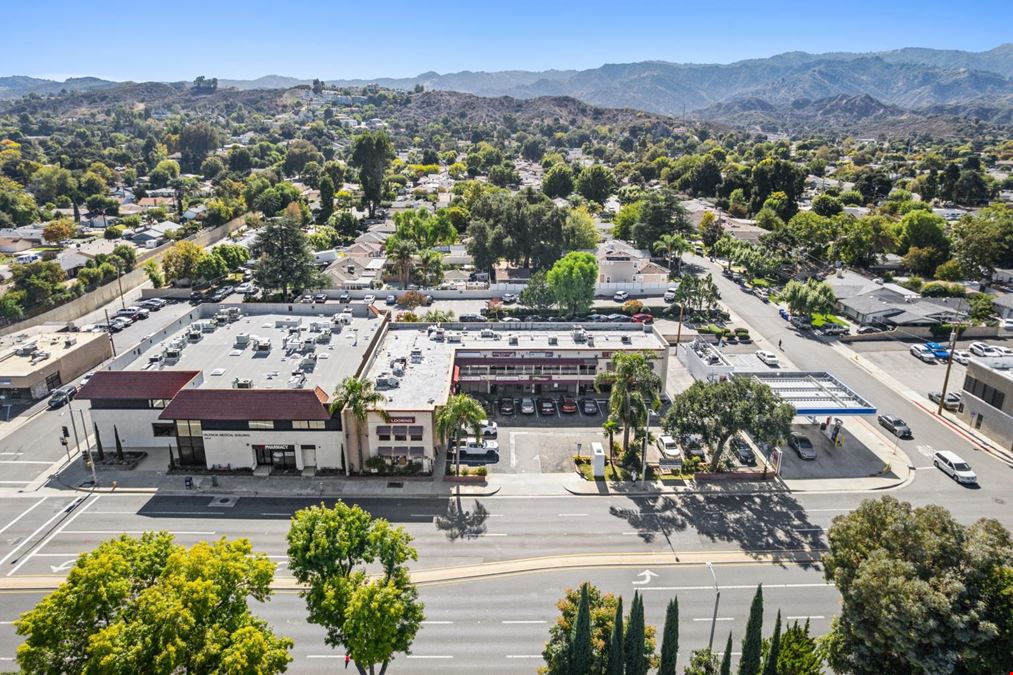 Santa Clarita Plaza