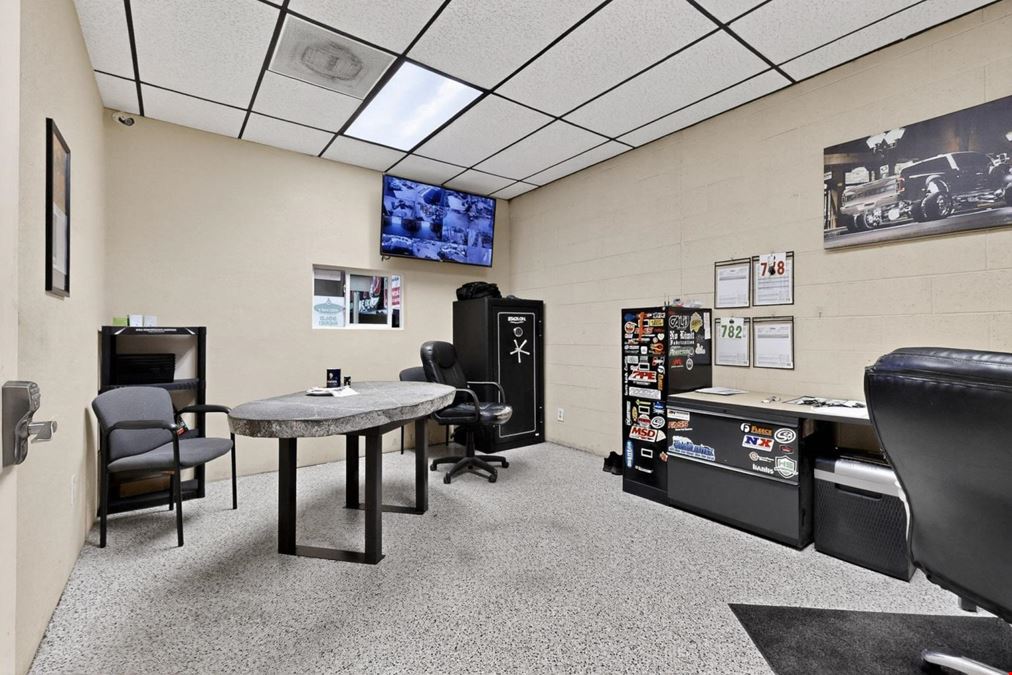 PREMIER MULTI TENANT INDUSTRIAL COMPLEX