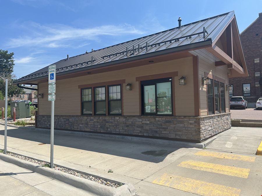 1730 East 10th Street (Former Caribou Coffee)