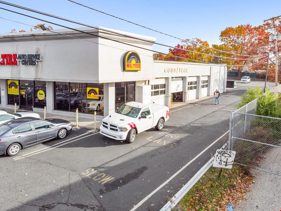 100% OCCUPIED 4 TENANT NEIGHBORHOOD STRIP CENTER