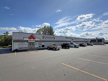Preview of Retail space for Rent at 995 Center St