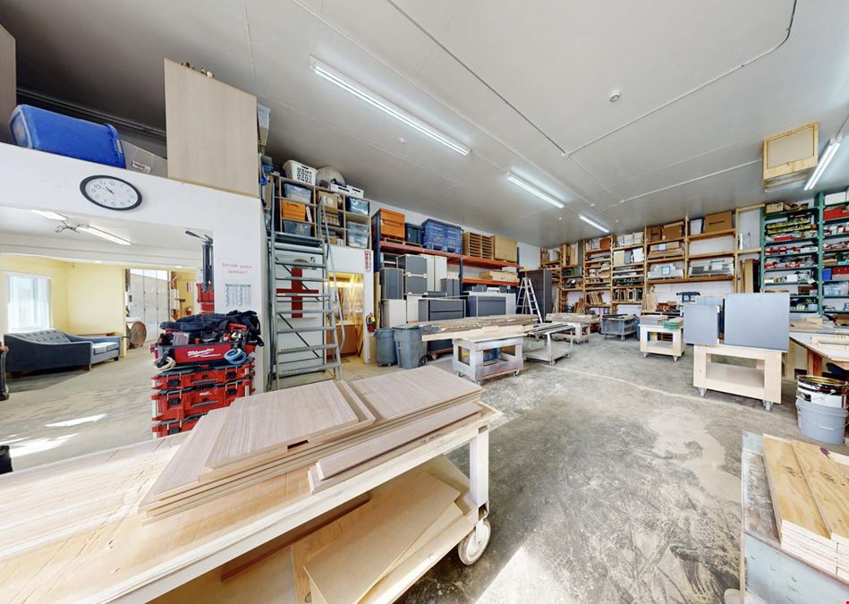 2495 Dickerson Rd