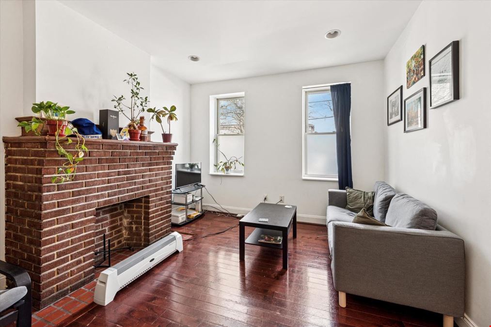 1,872 SF Multifamily | Bella Vista | Seller Ready to Deal!