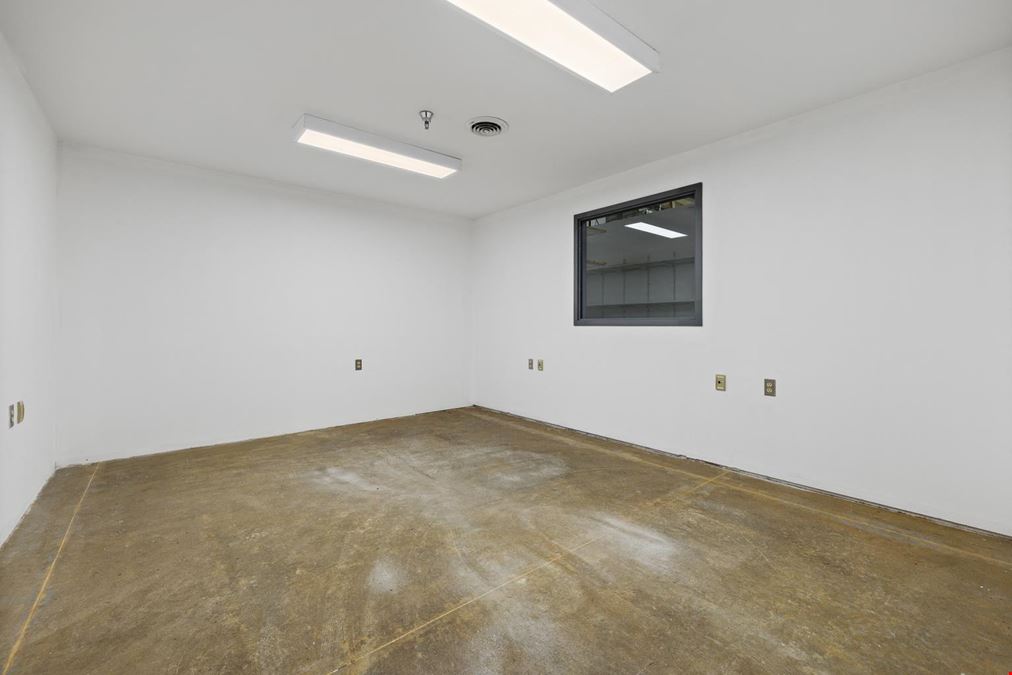 Mt Rushmore Road Office & Retail Flex Space