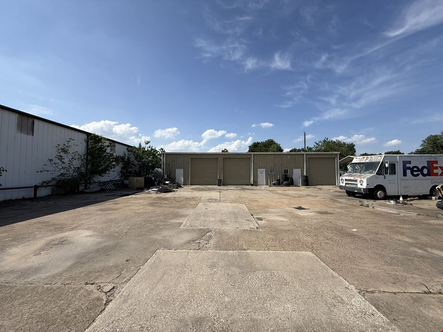 6715 Almeda Genoa Rd, Houston, TX 77075- 3,000sf bldg, 12,219sf lot