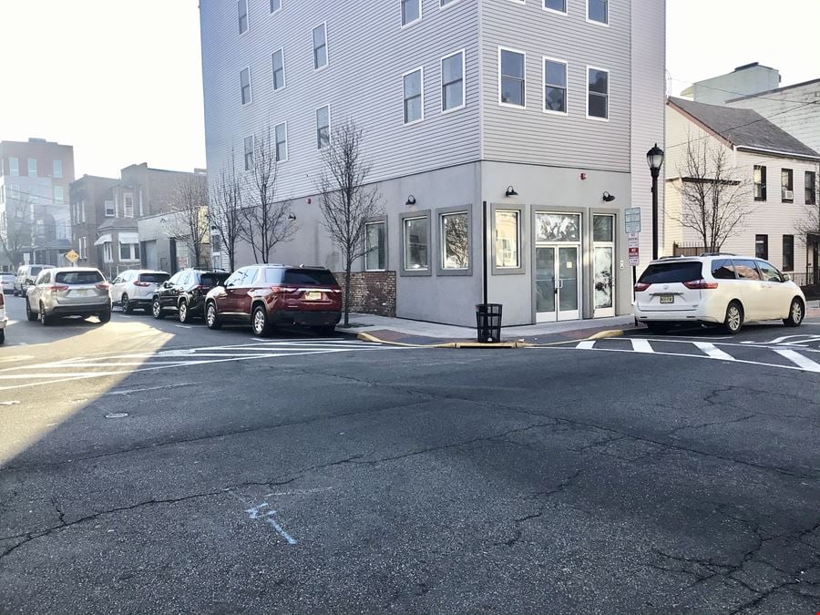 912 Bergenline Ave