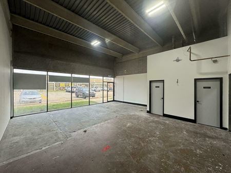 Preview of Industrial space for Rent at 2015 32 Avenue NE