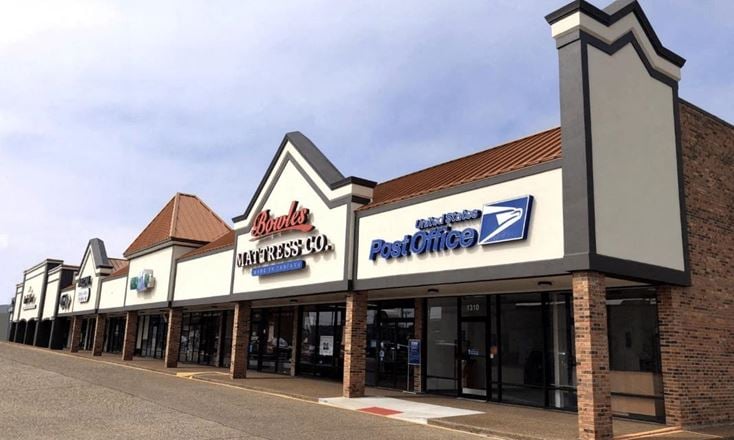 Preview of Retail space for Rent at 1320 North Green River Road