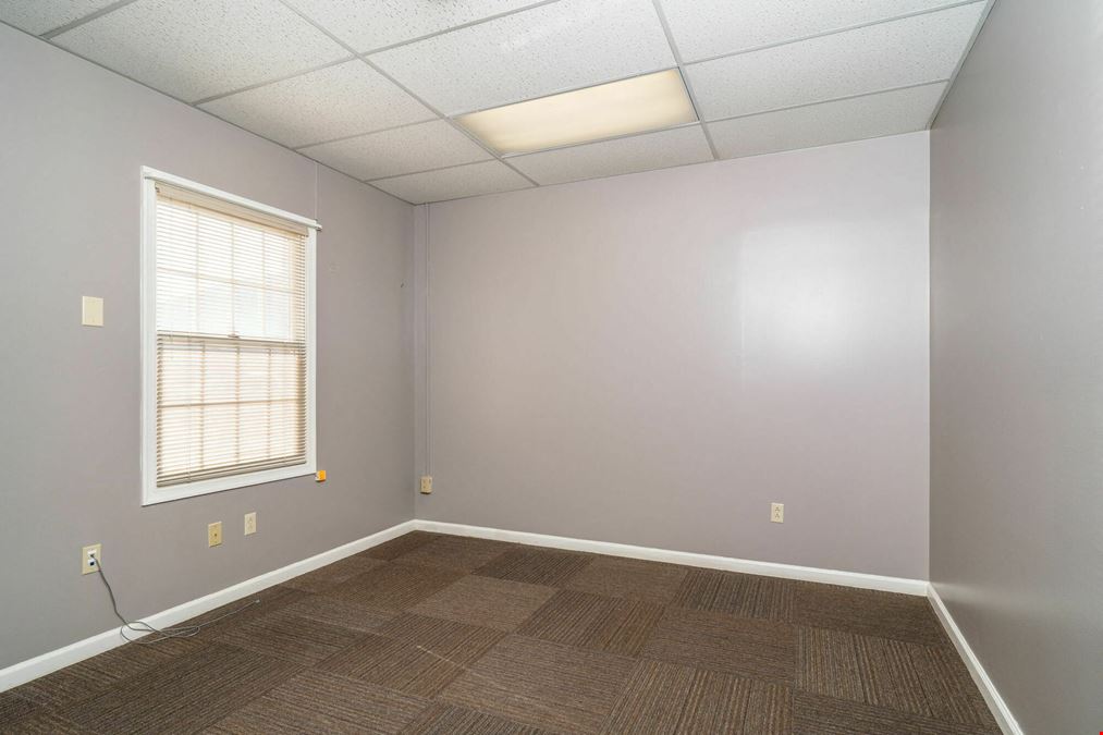 GREENBRIER OFFICE PARK | LEASE SPACE AVAILABLE