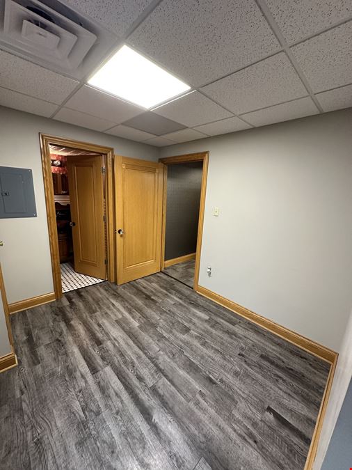 250 N Main St