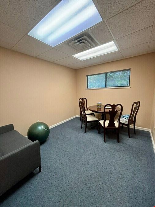 1543 Kingsley Ave #7