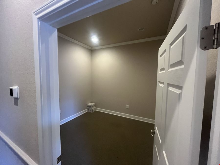 Breakaway Park Office Condos #102