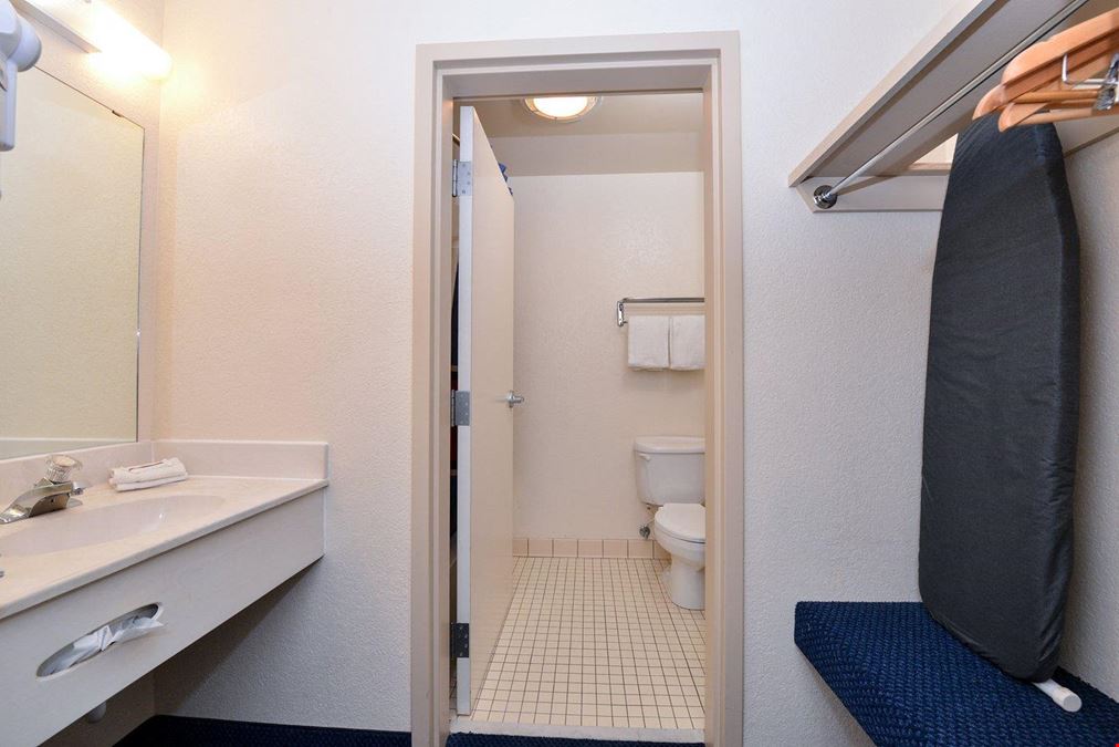 Red Roof Inn - Clyde, OH