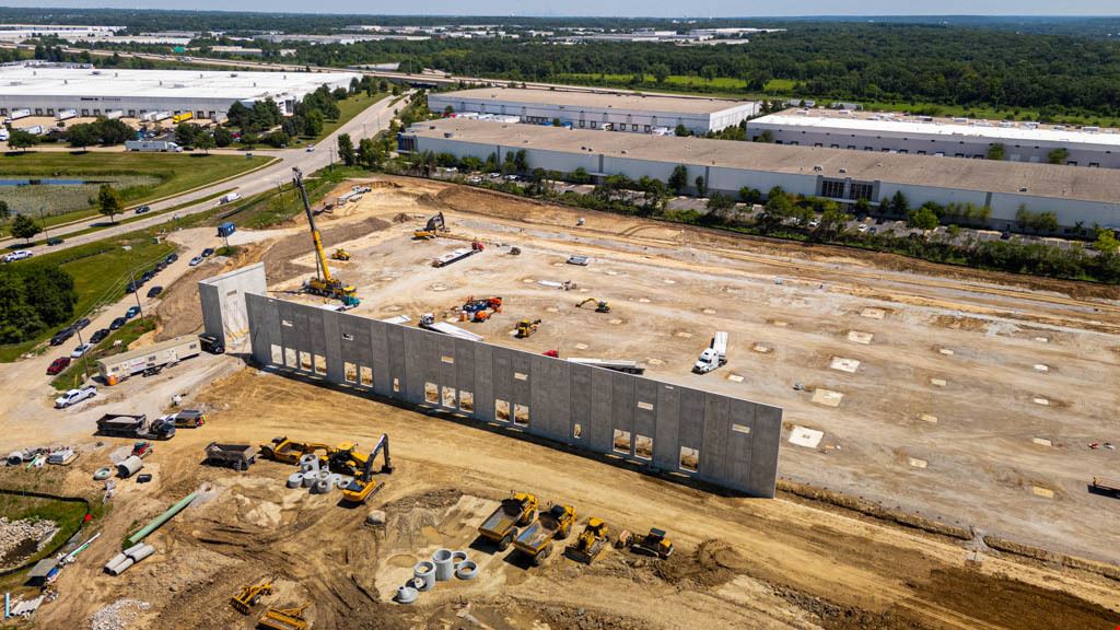 326,630 SF Under Construction
